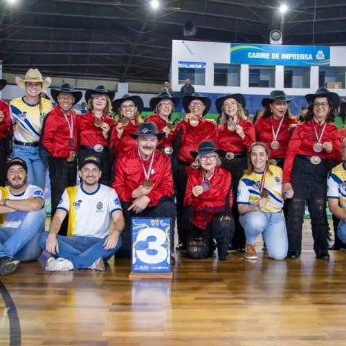 Delegação de Jaguariúna conquista pódios nos Jogos da Melhor Idade em três modalidades 