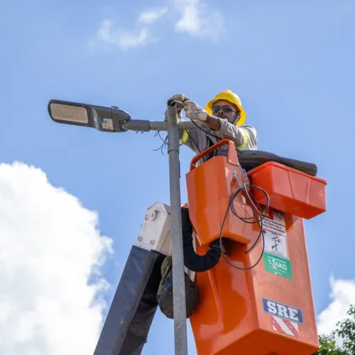 Secretaria instala 3.881 luminárias de LED em Jaguariúna