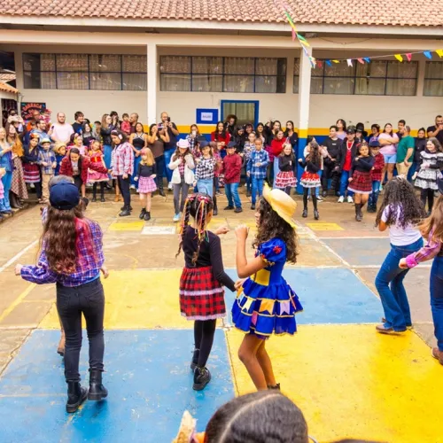 Escolas de Educação Infantil entram no clima das festas juninas