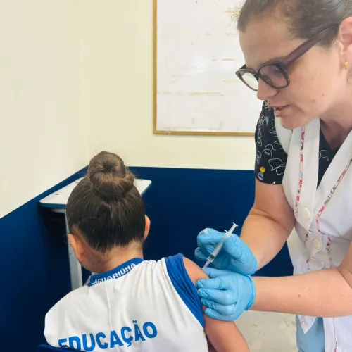 Secretarias ampliam ações do Programa Vacinação nas Escolas