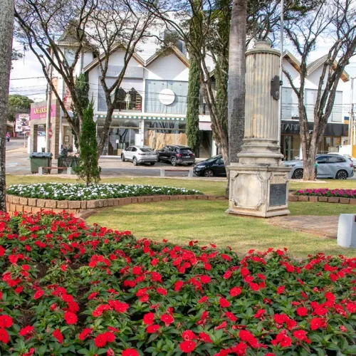 Praça dos Ferroviários passa por revitalização em Jaguariúna