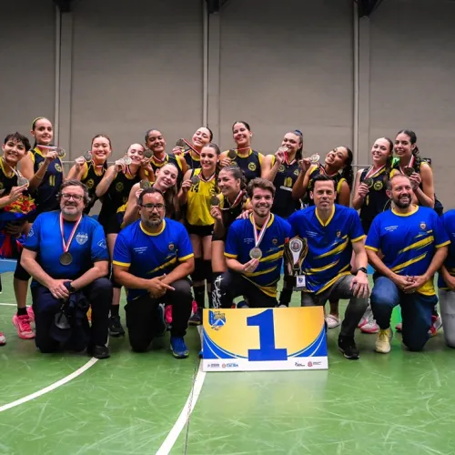 Equipe de vôlei feminino de Jaguariúna é campeã dos Jogos Regionais