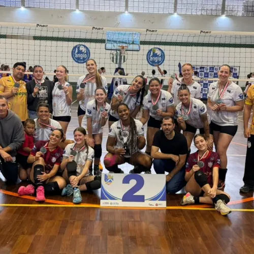 Vôlei feminino de Artur Nogueira é prata nos Jogos Regionais