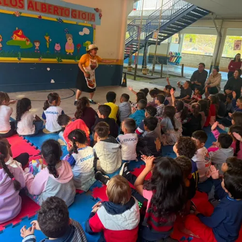 Semear Educação incentiva a leitura na rede municipal de ensino