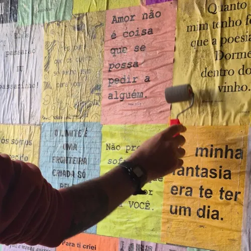 Alunos do Franklin espalham palavras que inspiram em Passarela