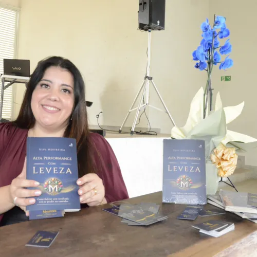 Vivi Moureira lança livro Alta Performance com Leveza