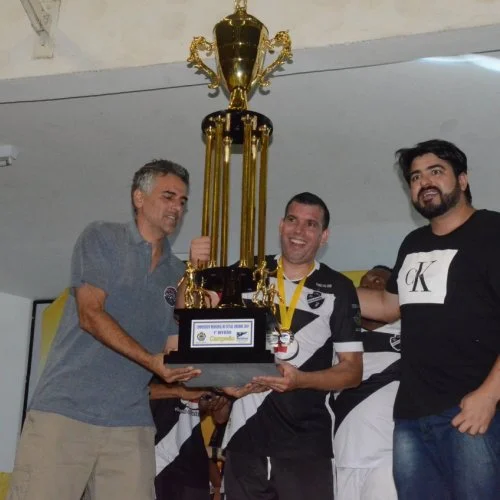 Ta?a de Ouro 