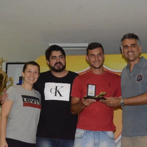 Ta?a de Ouro 