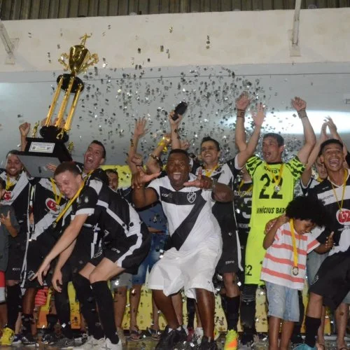 Ta?a de Ouro 