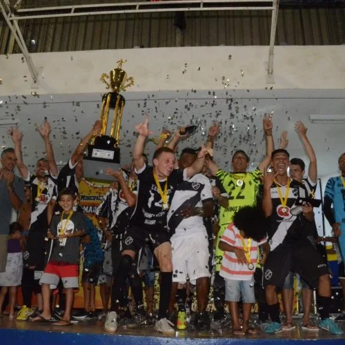 Ta?a de Ouro 